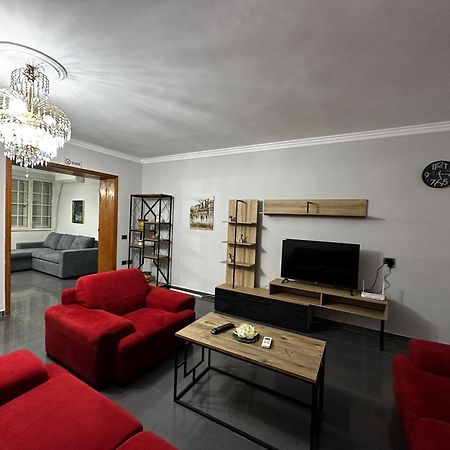 Tirana Treasure: Chic 2Br-Apartment 8Min To Skanderbeg Place Luaran gambar
