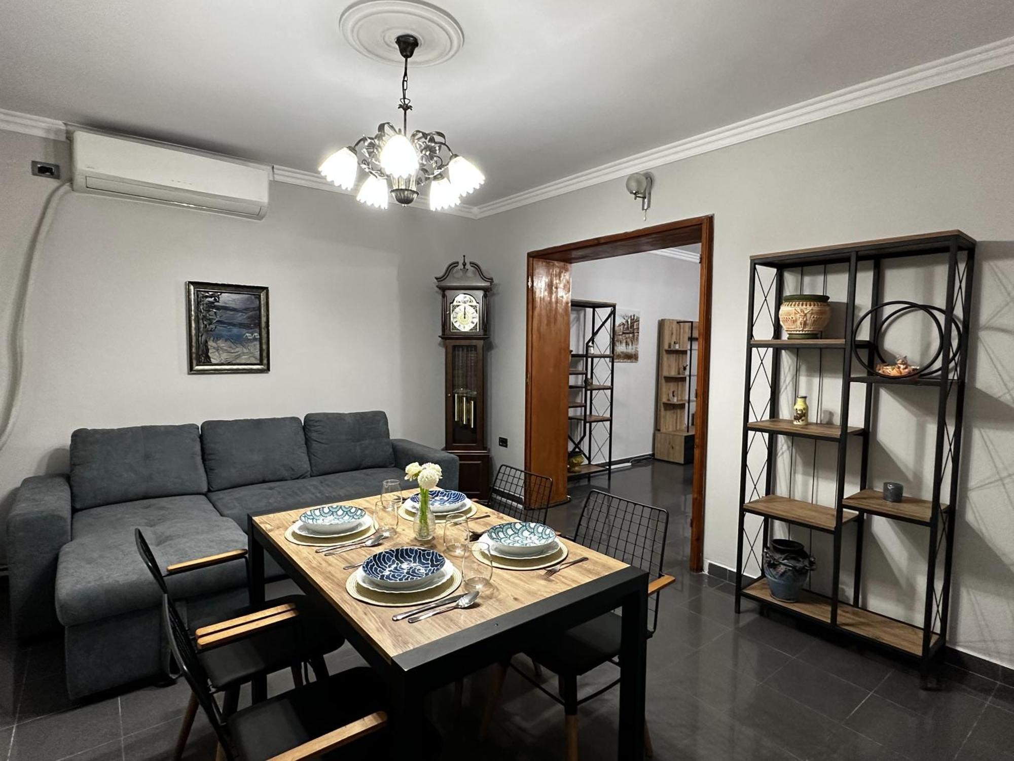 Tirana Treasure: Chic 2Br-Apartment 8Min To Skanderbeg Place Luaran gambar