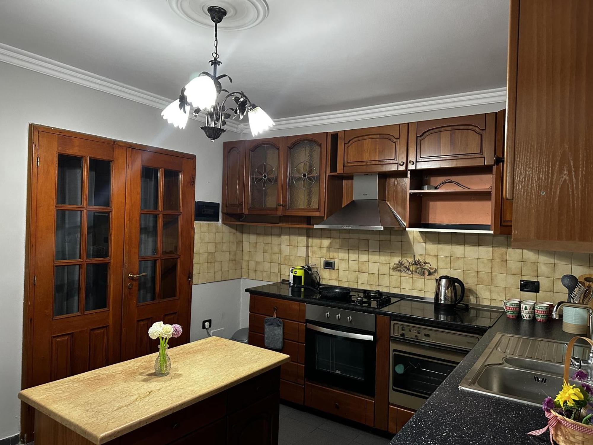 Tirana Treasure: Chic 2Br-Apartment 8Min To Skanderbeg Place Luaran gambar