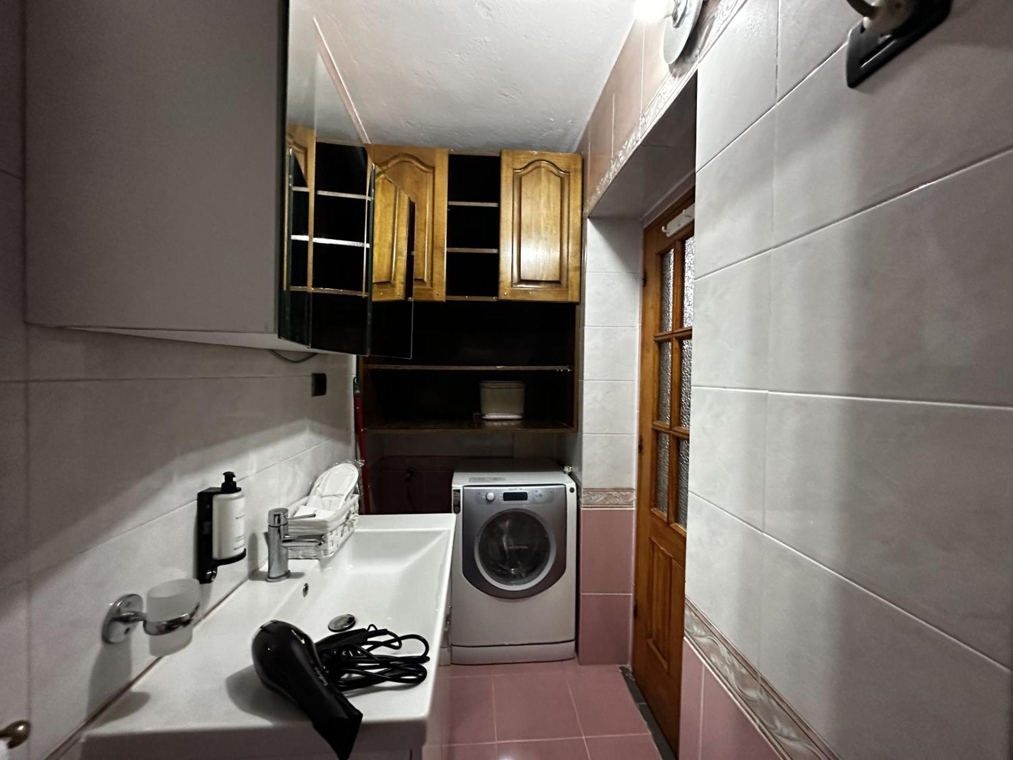 Tirana Treasure: Chic 2Br-Apartment 8Min To Skanderbeg Place Luaran gambar